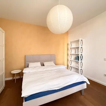 Gagarin Plaza Design Apartment *